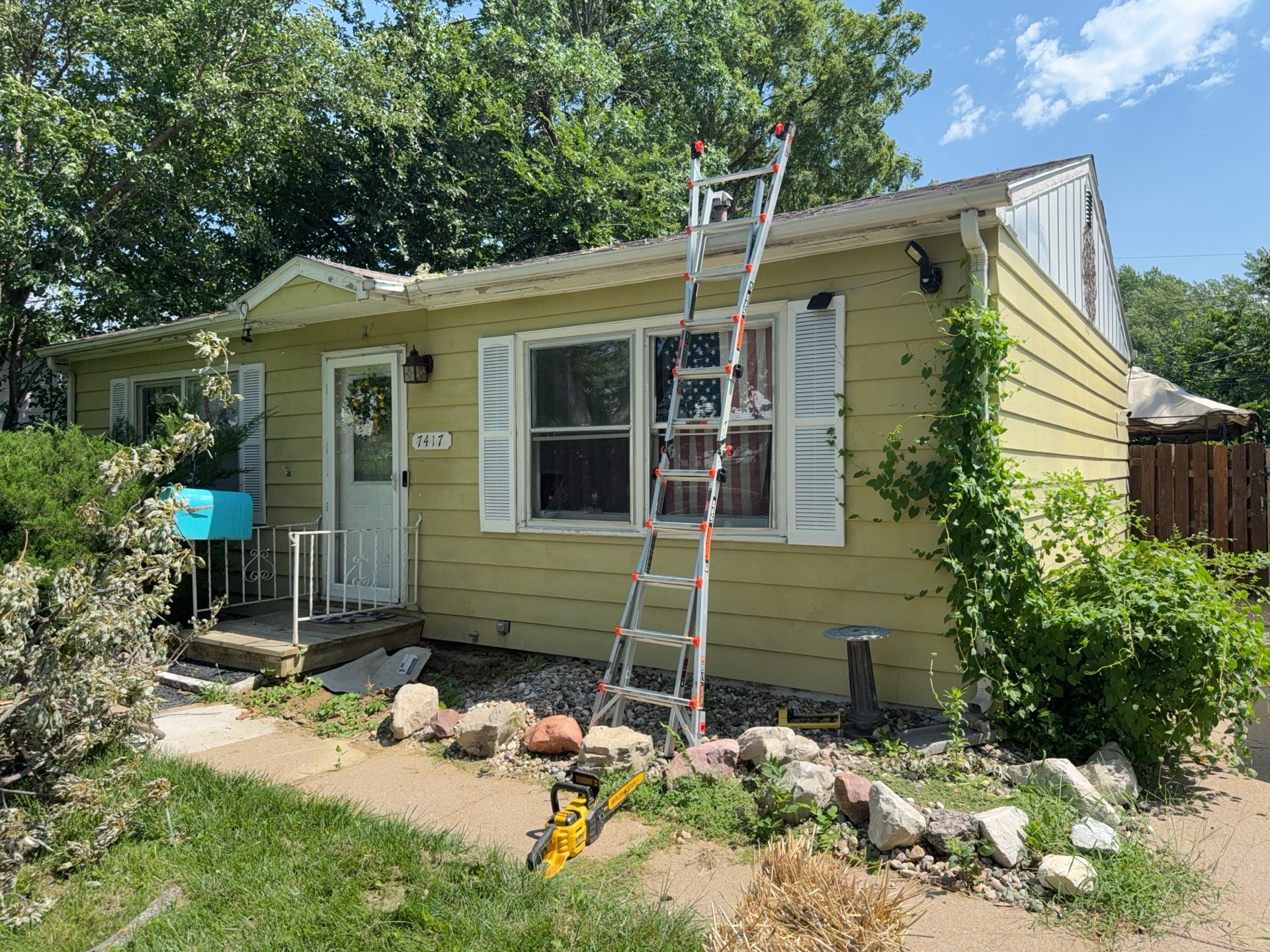 Matched-angle home before roofing and siding